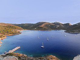 Cabrera Island, a nature reserve without buildings, where you can moor your yacht at one of the 50 buoys. 