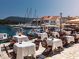 Town and harbour of the town of Fiskardo on the island of Kefalonia in the Ionian Sea, Greece, Europe