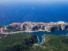 Charter Sardinia, Costa Smeralda, Corsica, Elba, Maddalena Archipelago with charter agency Yates Europa